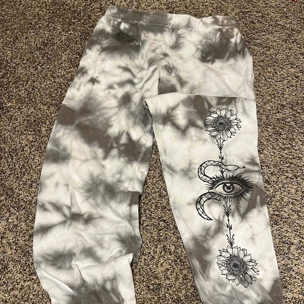 Marble Sweatpants with Graphic!